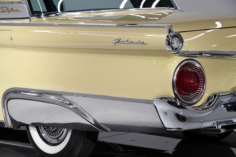 Ford 500 Galaxie Skyliner plåtcabriolet 1959 (Såld)