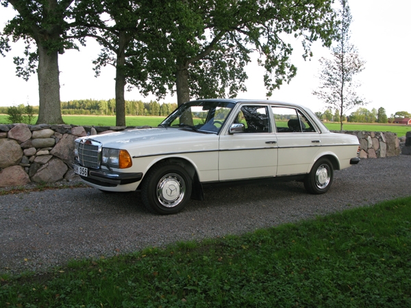 Mercedes-Benz 200 W123 1985 (Såld)