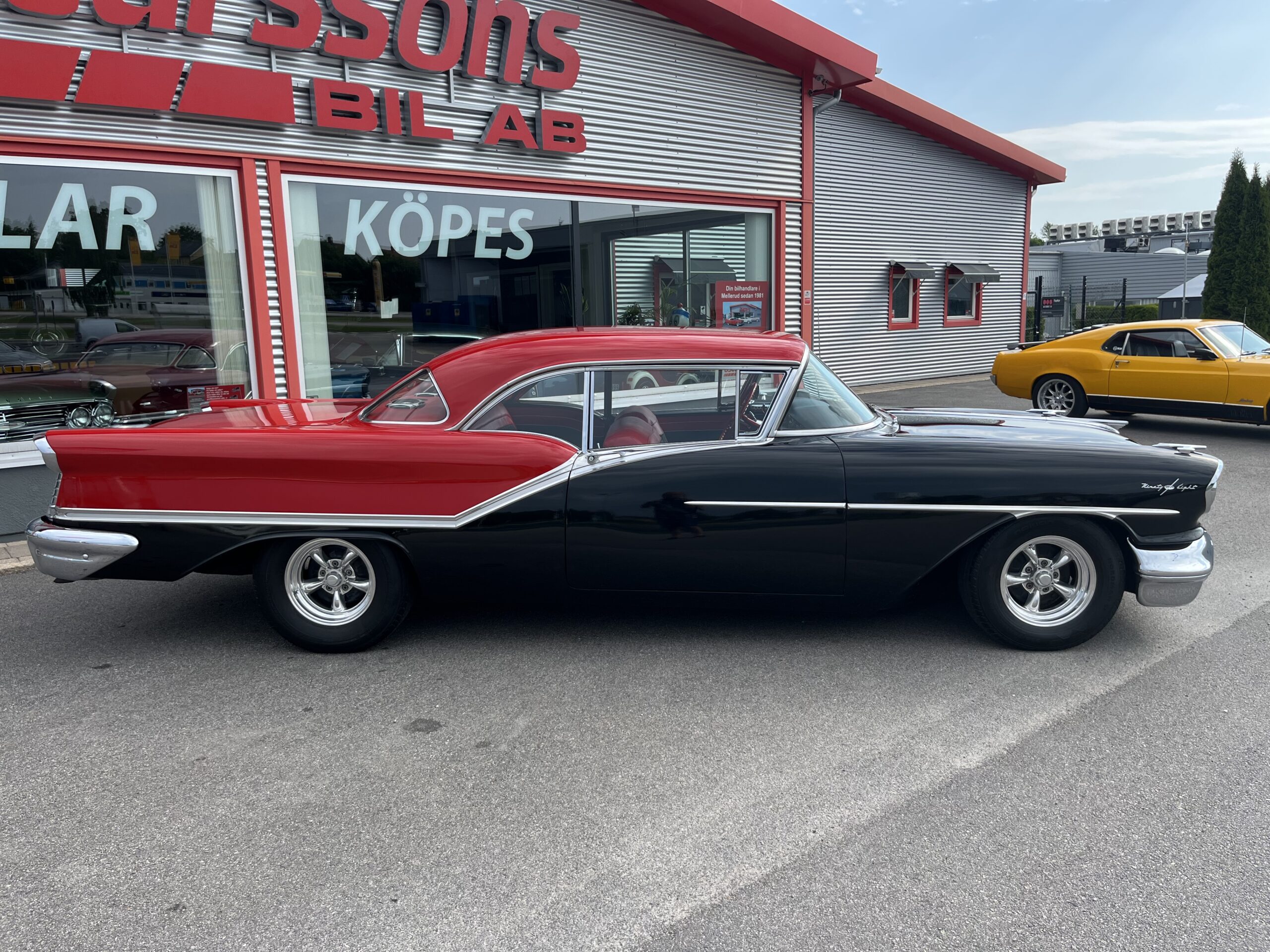 Oldsmobile 98 Ninety Eight 2d HT 1957. (Sold)