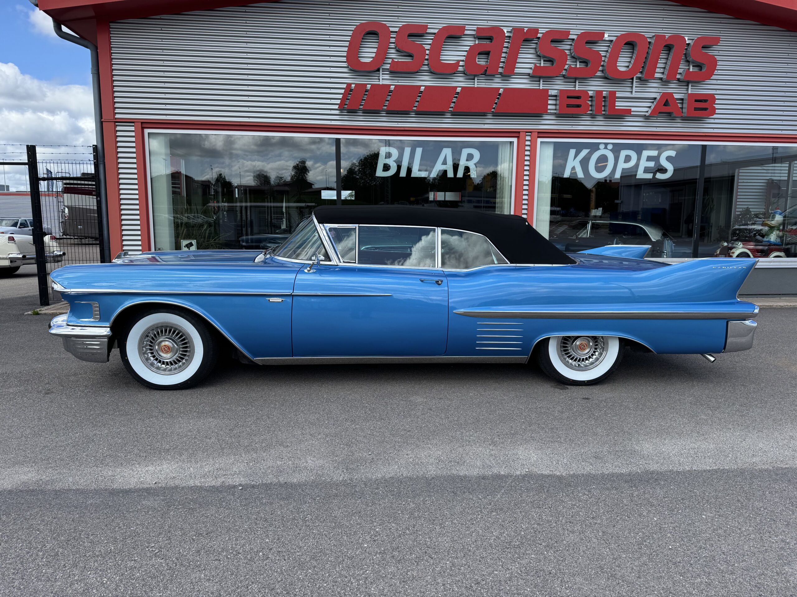 Cadillac Series 62 Convertible 1958 Really nice & delicious car!