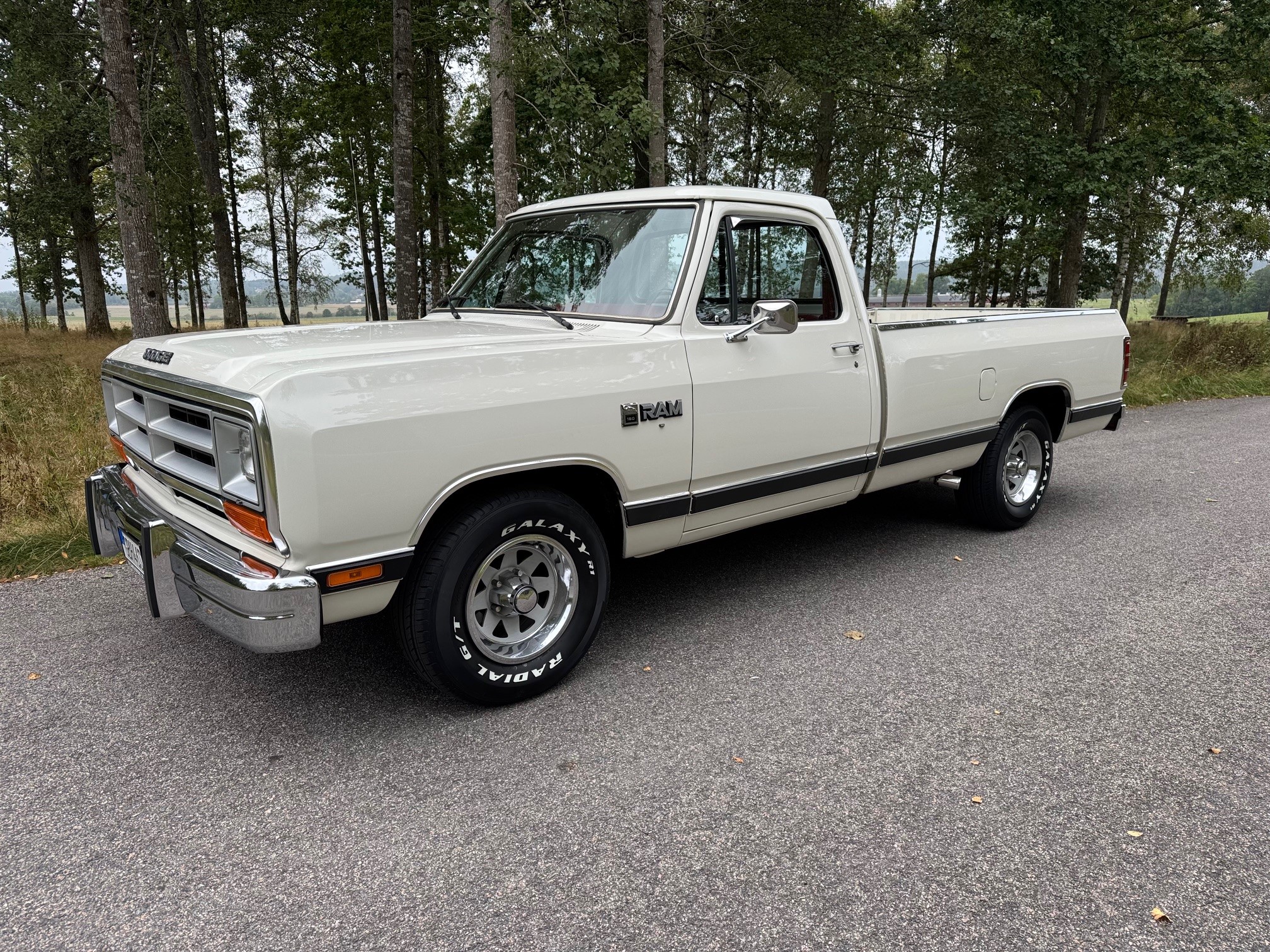 Dodge Ram 1987 5,900 miles MINT CONDITION (Sold)