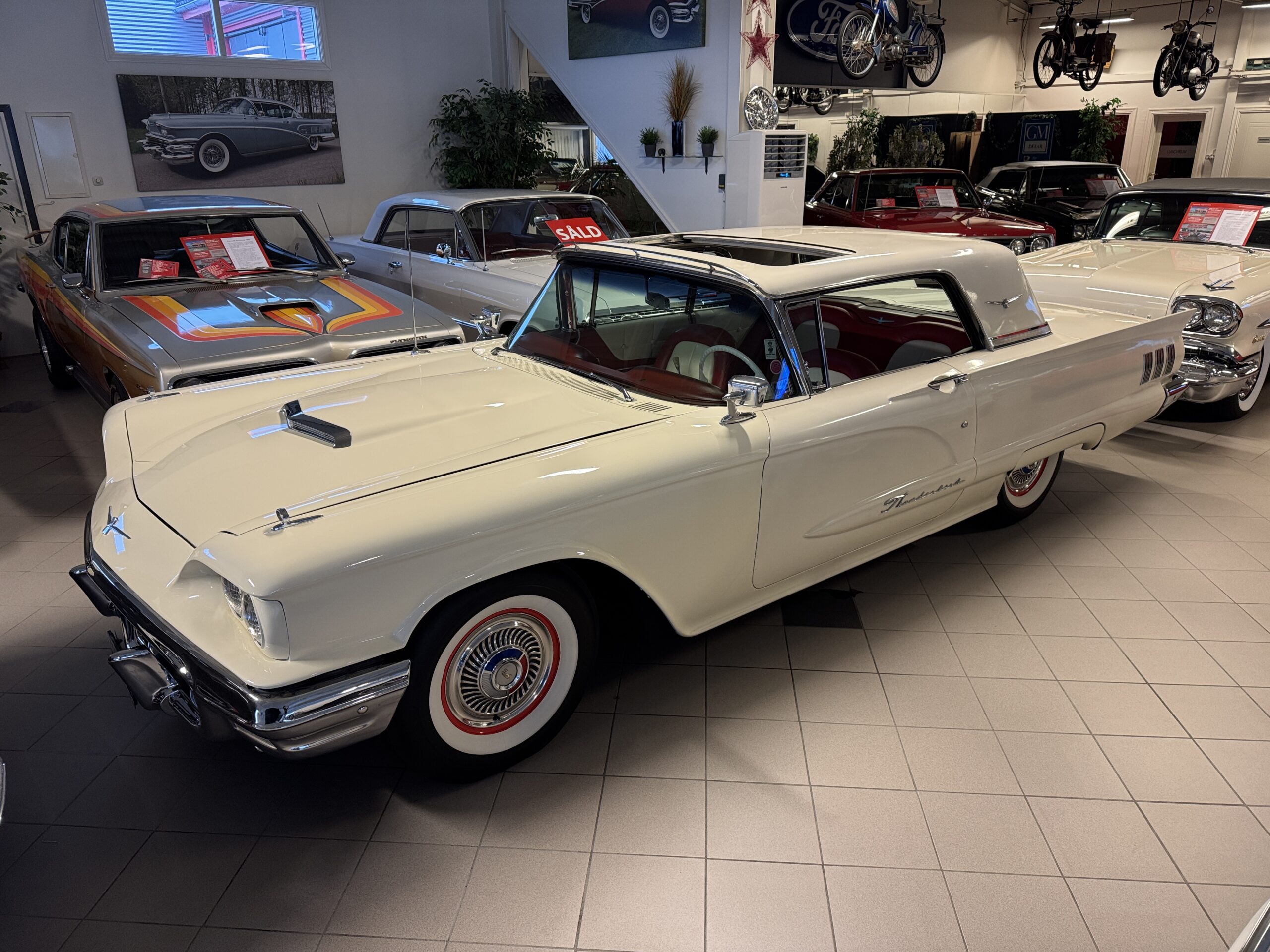 Ford Thunderbird 2d HT 1960 NOTE: 430 / Sunroof / 377 produced!