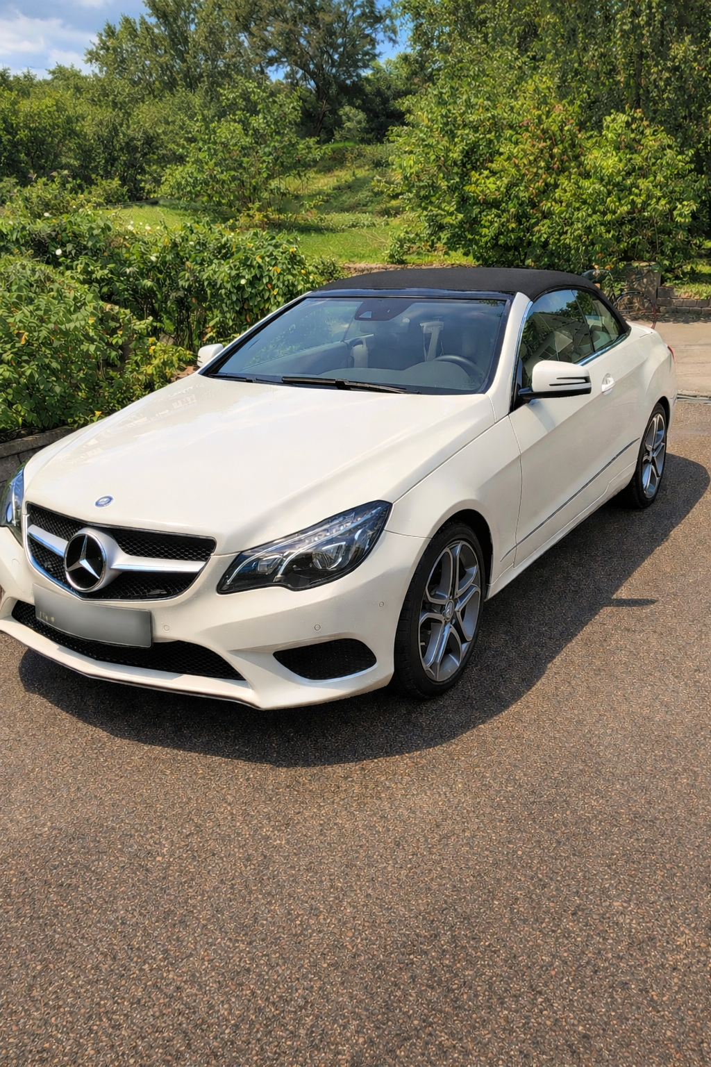 Mercedes E 350 Cabriolet AMG 2014 Only 1.800 miles. New worthy car! Incoming car!