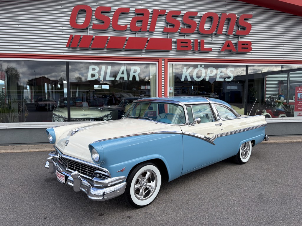 Ford Crown Victoria 1956