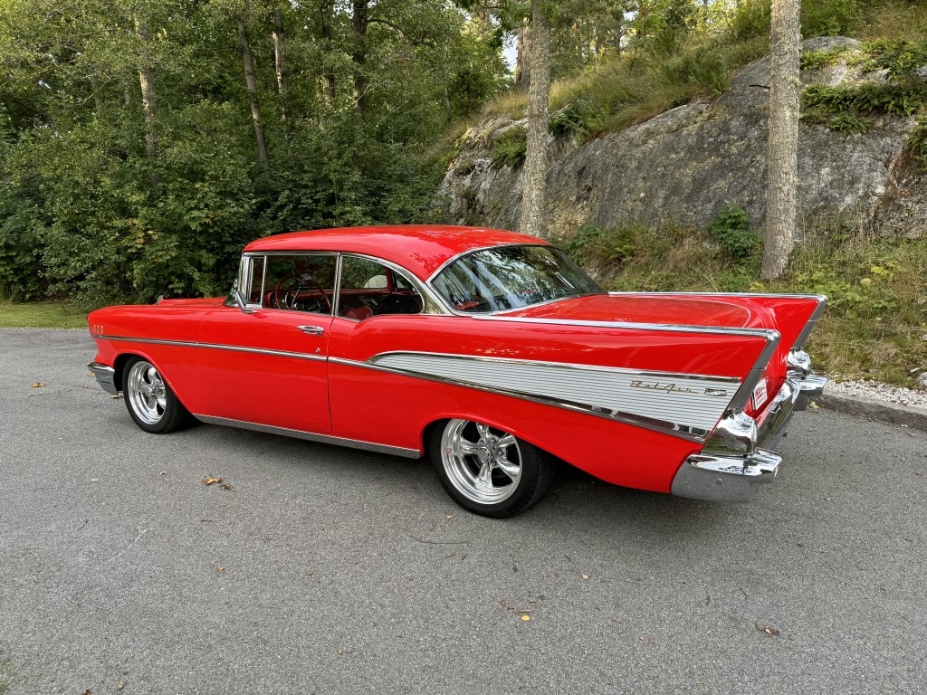 Chevrolet Bel Air 2d HT 1957 in leicht modernisierter Version / Sehr schönes Auto!